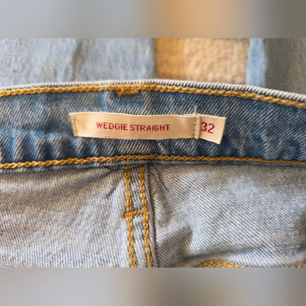 Levi's Women's Wedgie Straight Jeans - Light Blue 32